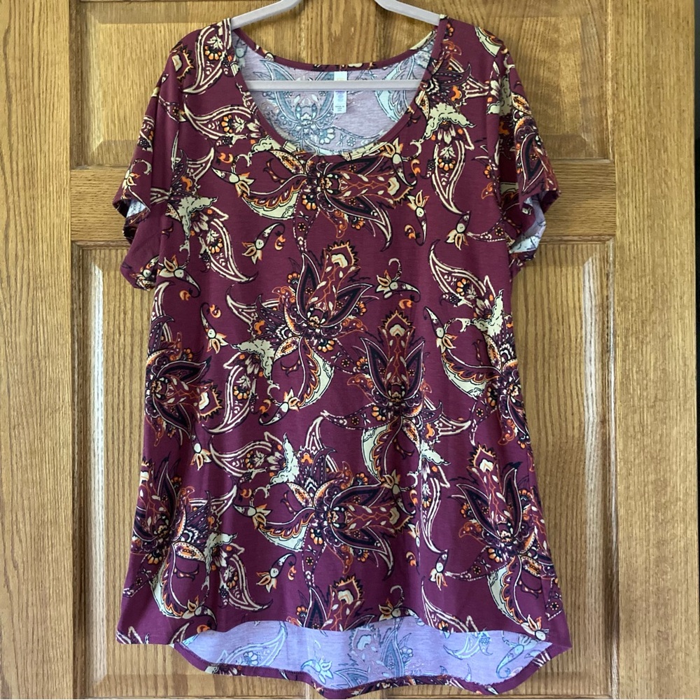 LuLaRoe Short Sleeve Tee in Burgundy Floral Paisley